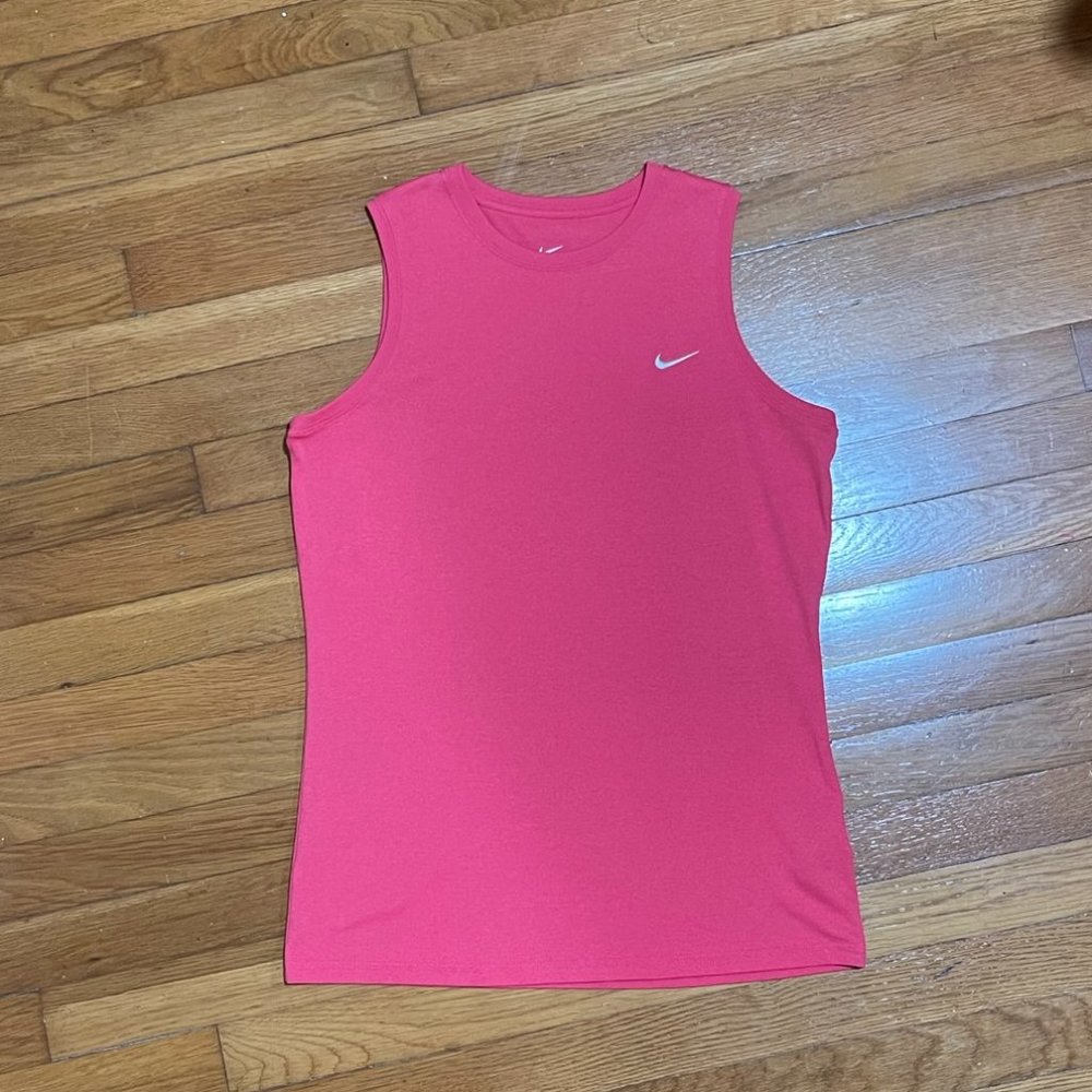 Nike Women's Dri-FIT Essential Swoosh Training Tank Top Medium